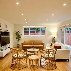 https://amazing-private-seattle-getaway-home.seattlehotelsites.com