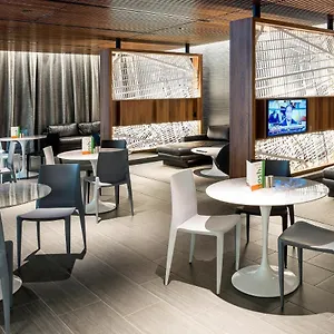 Courtyard By Marriott Long Island City/new York Manhattan View *** Nowy Jork