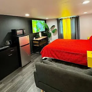 https://new-tiny-home-uptown.hotelsofphoenix.com