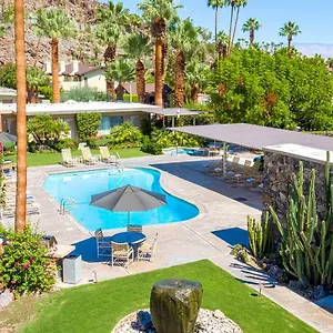 Otel Desert Hills- 21 And Over (adults Only) ***